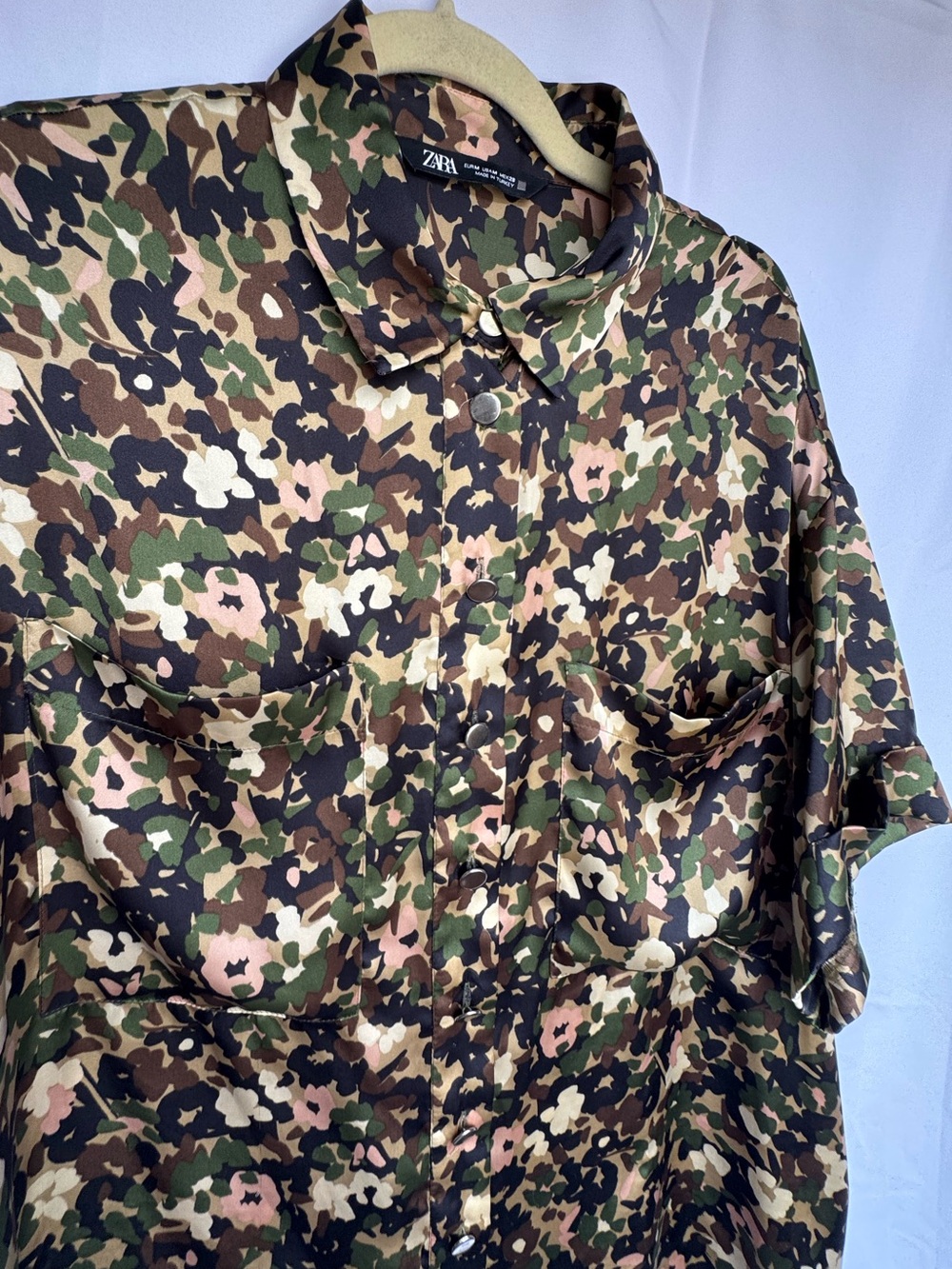 Zara Satin Short-Sleeve Camouflage Print Shirt Front Pockets- Green Mix Size M